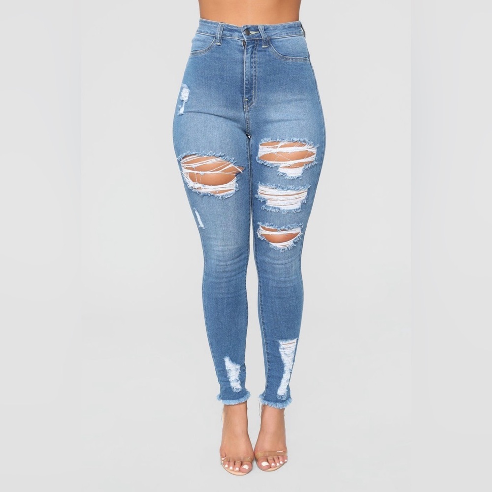 FashionNova High Rise Distressed Jeans. BRAND NEW. Size 11.